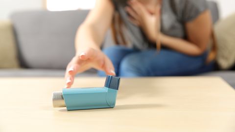Erakorralist abi vajad, kui inhalaator sümptomeid ei paranda. Erakorralist abi vajad, kui inhalaator sümptomeid ei paranda.