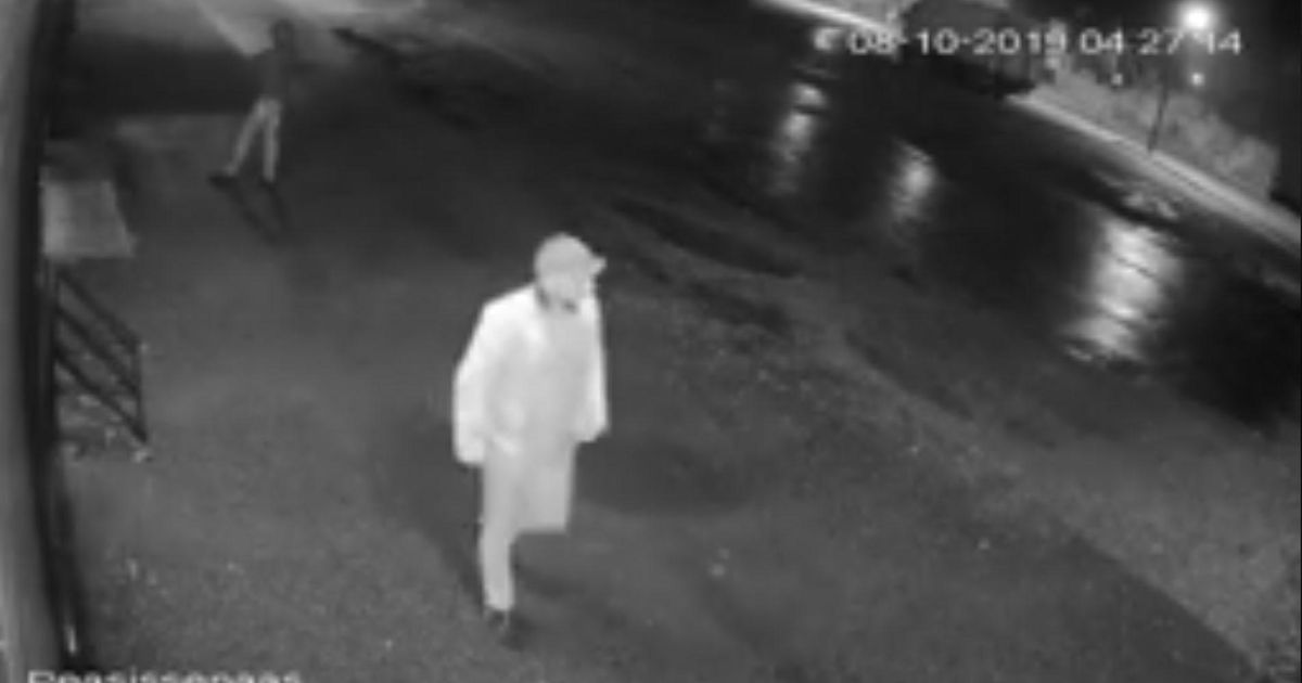 Politsei palub abi poeukse lõhkunud meeste tuvastamisel