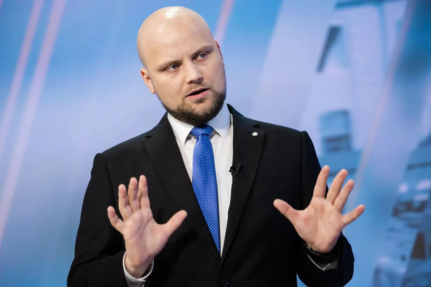 Abilinnapea Kristjan Järvan.