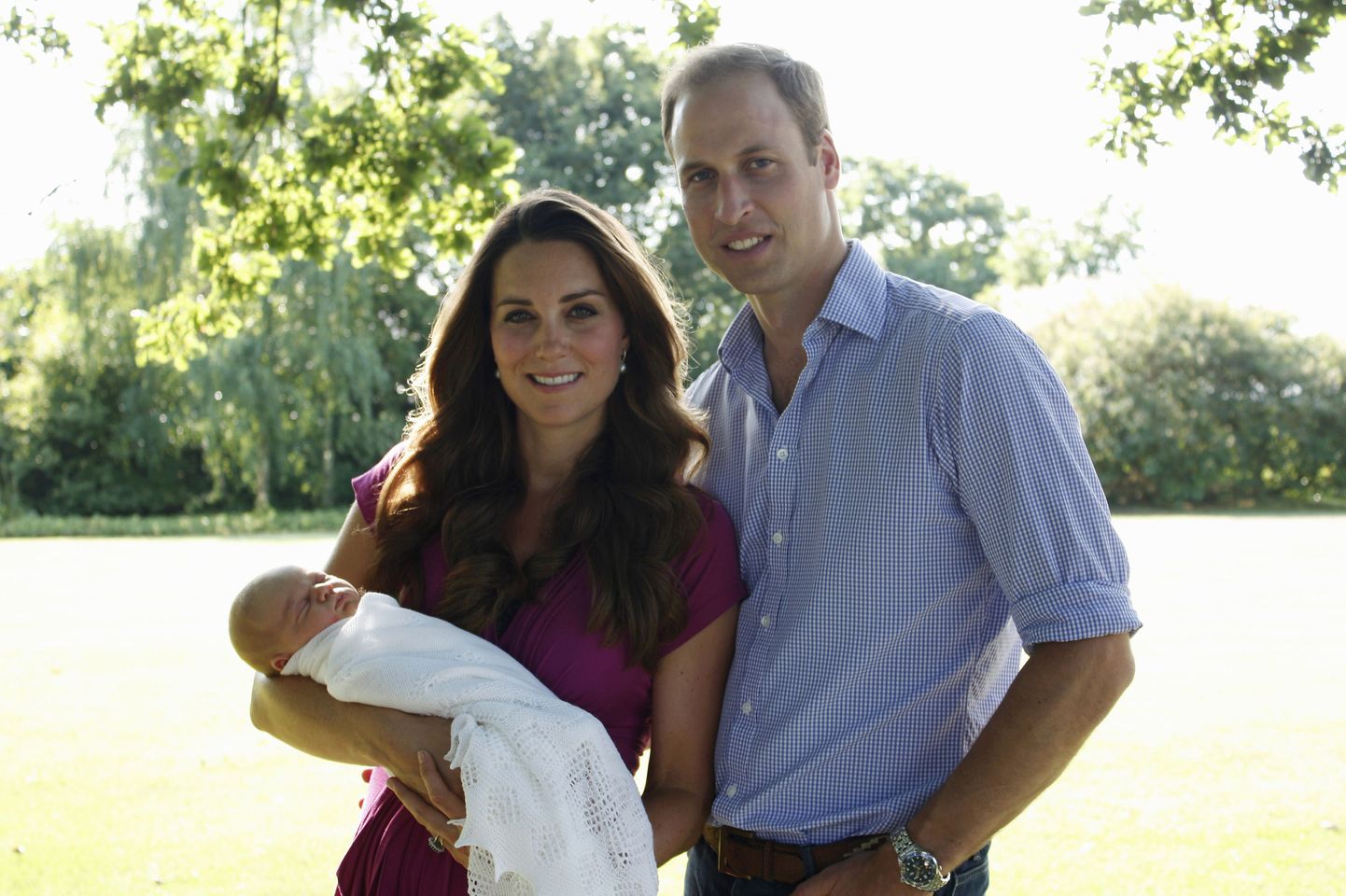 Кейт Миддлтон и принц Уильям с сыном