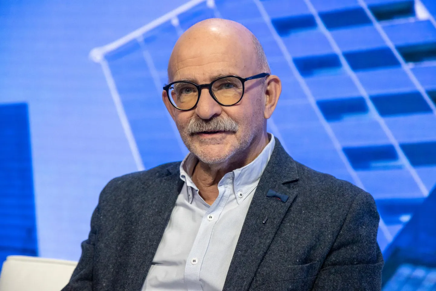 David Vseviov on ajaloolane, Eesti kunstiakadeemia emeriitprofessor, armastatud raadiohääl ja mitmete raamatute