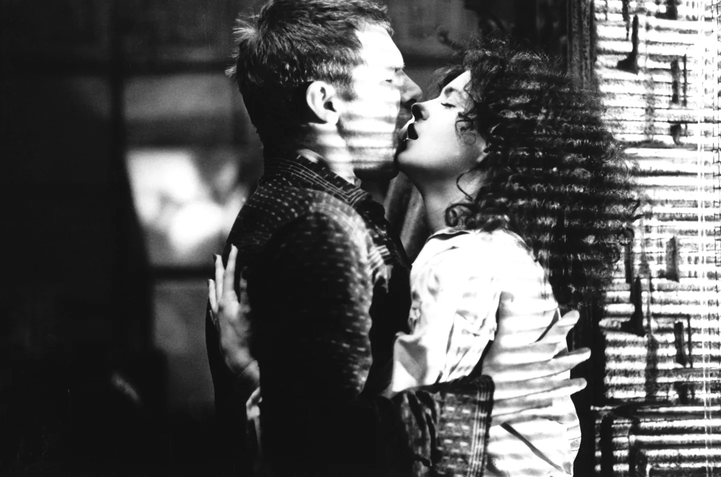 H. Ford ja S. Young filmis «Blade Runner», 1982.