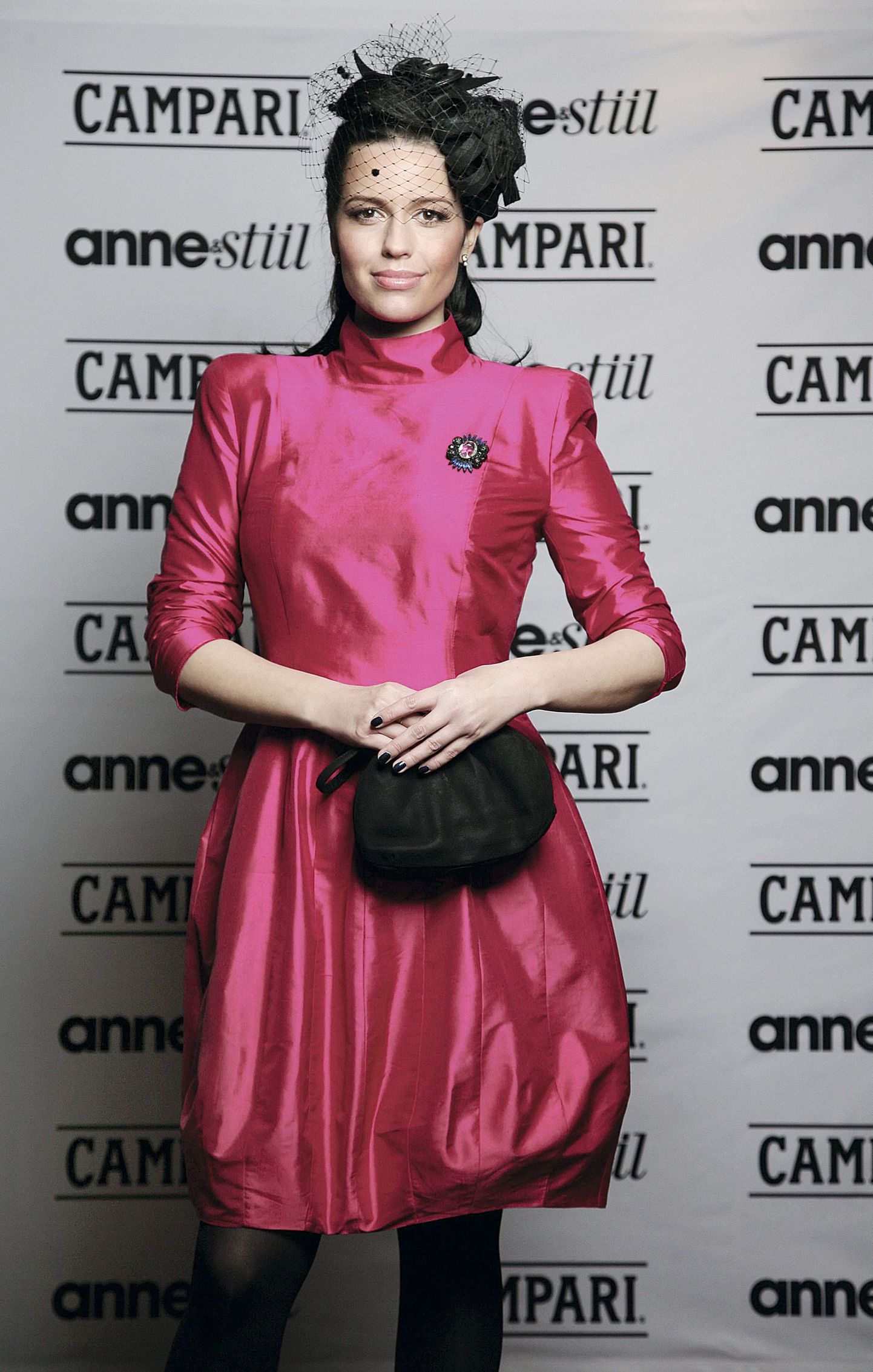 Anne & Stiili galal Ilulemmik 2010 kandis Merle Liivak Ivo Nikkolo poest soetatud
kleiti