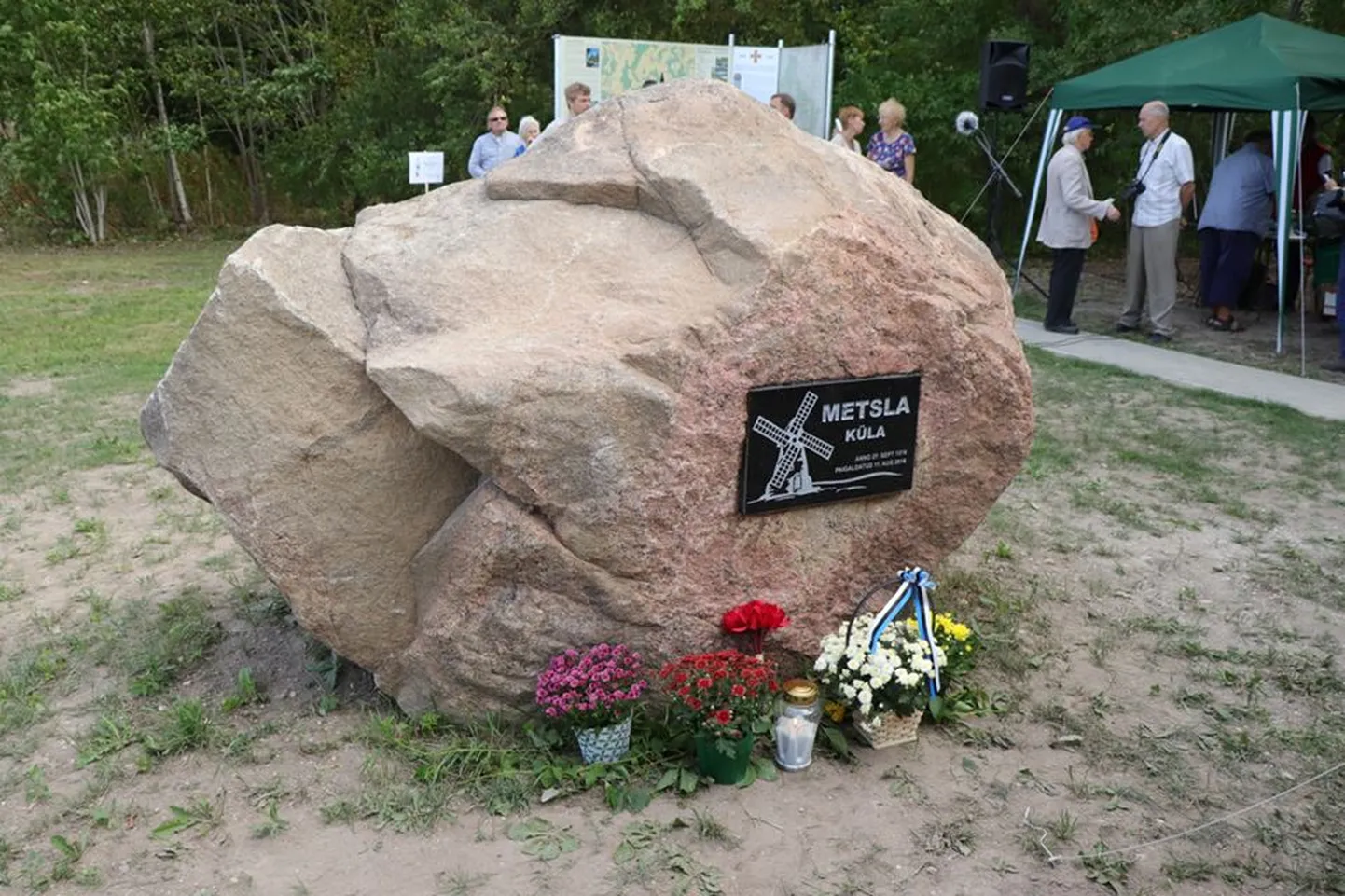 Metsla küla 500 mälestuskivi