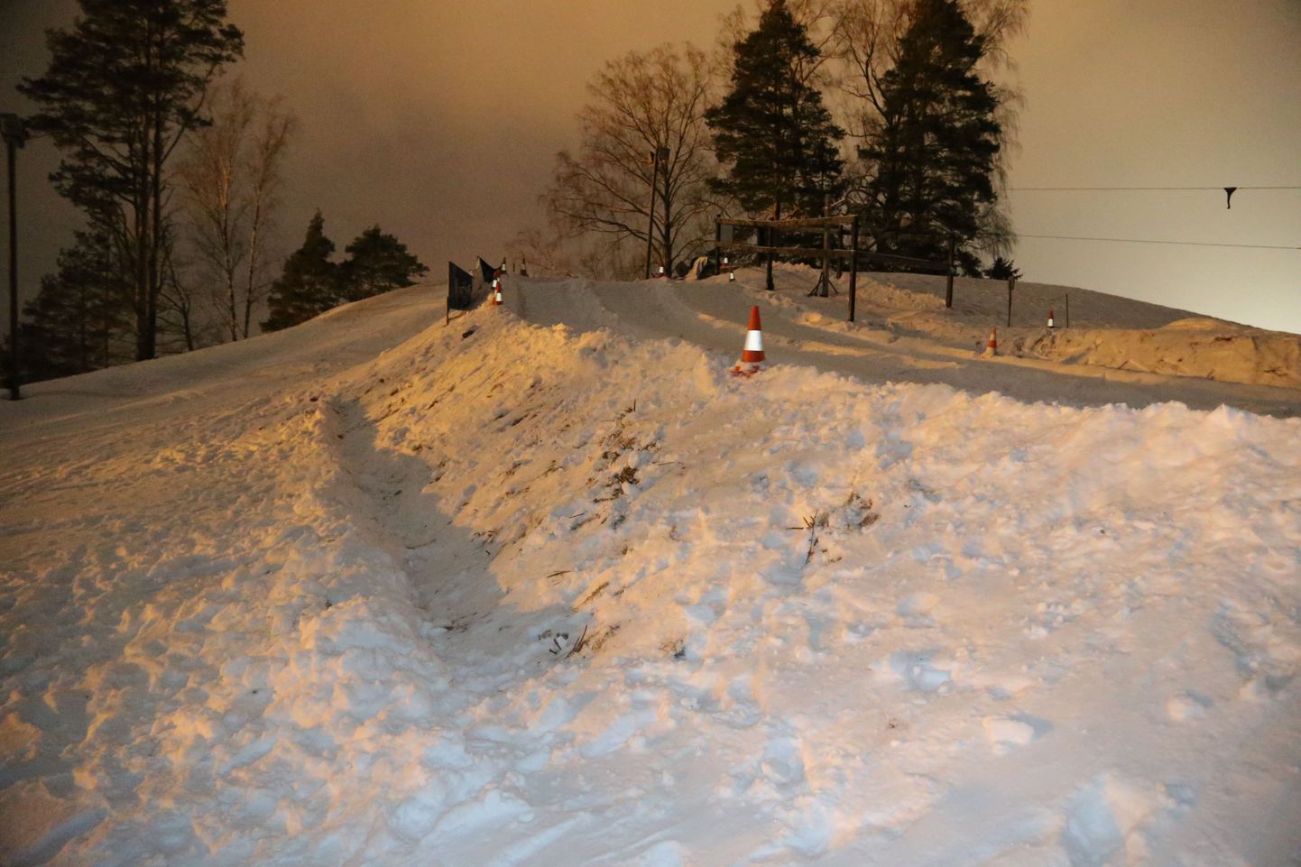 Otepääl, Ansomäel hukkus täna snowtubingu õnnetuses 49-aastane naine.