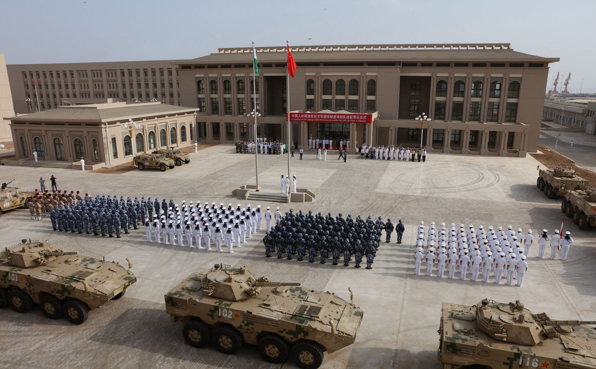 Paraad Hiina sõjaväebaasis Djiboutis.