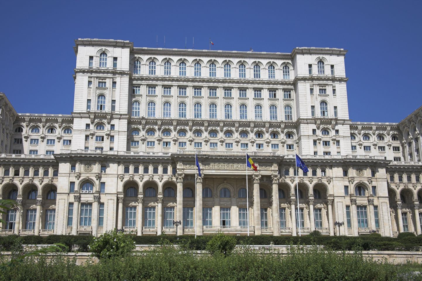 Rumeenia parlamendihoone Bukarestis.