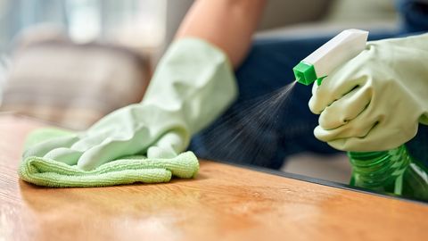 5 väikest harjumust, mis hoiavad kodu pidevalt korras ilma koristamise stressita
