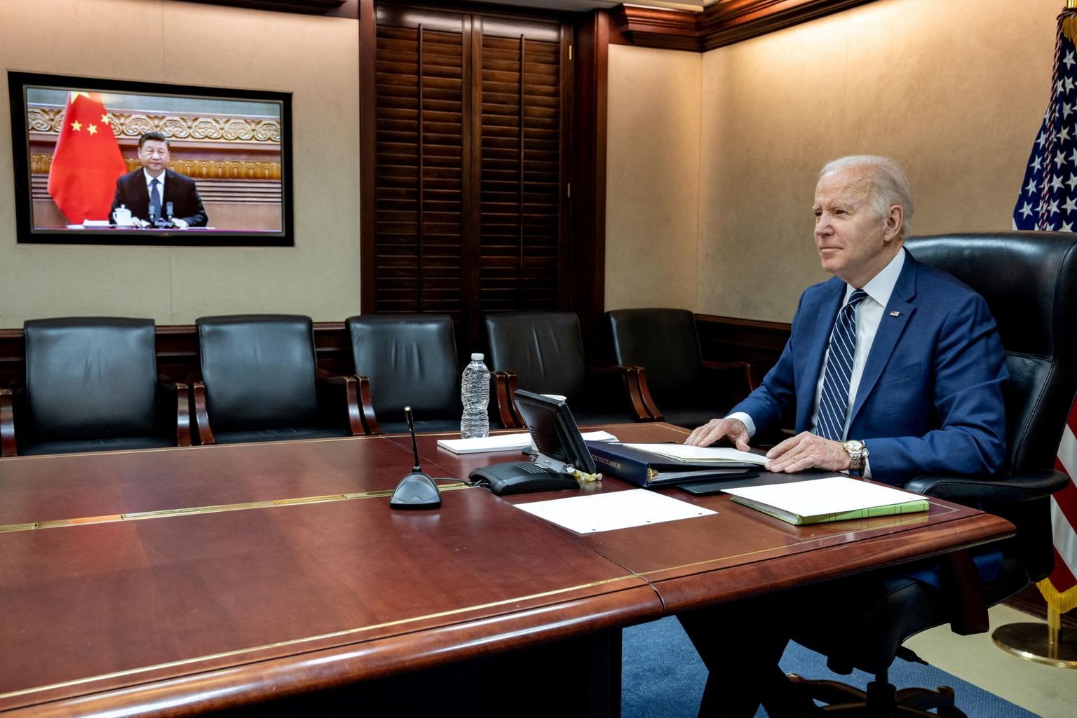 USA president Joe Biden Hiina presidendi Xi Jinpingiga videokõnet pidamas 18. märtsil 2022. 