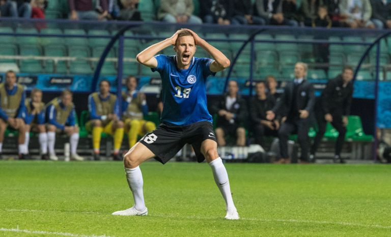 Eesti - Kreeka Rahvuste liiga mäng, pildil Karol Mets.