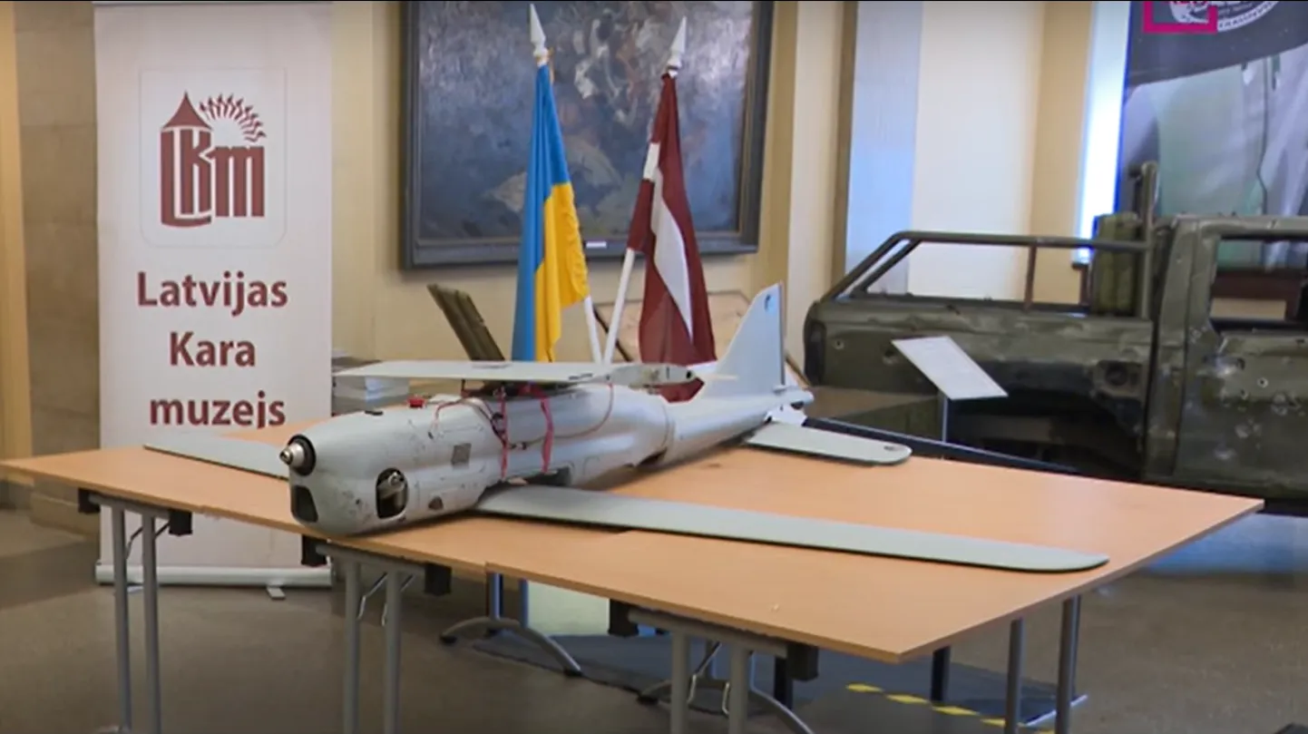 Drons, dāvinājums Latvijas Kara muzejam
