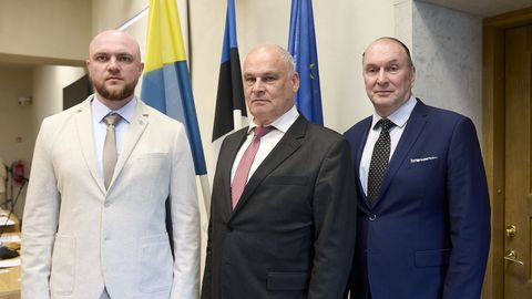 Narva sai uue ja maskuliinse linnavalitsuse