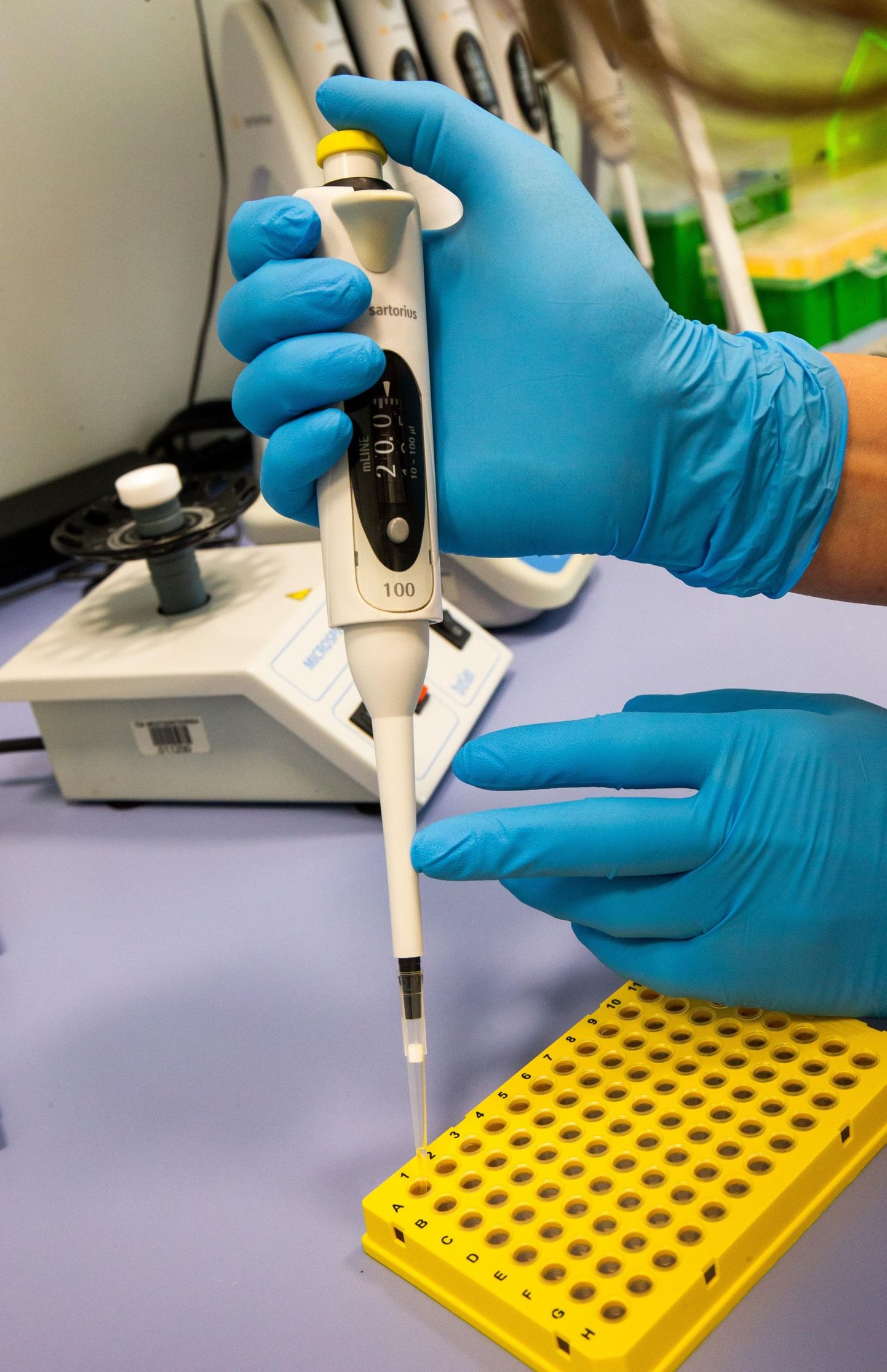 Viimase ööpäeva jooksul analüüsiti Eestis 2733 haigust COVID-19 põhjustava SARS-CoV-2 viiruse esmast testi, millest 57 testi tulemus osutus positiivseks.