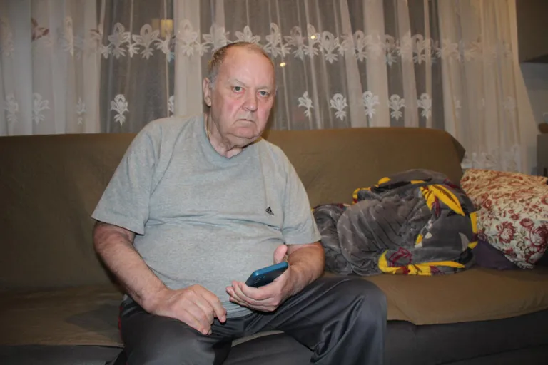 Tapal elav Robert.