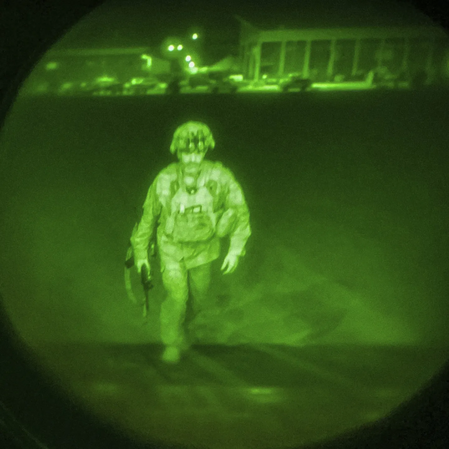 USA sõdur öösel. Illustreeriv.