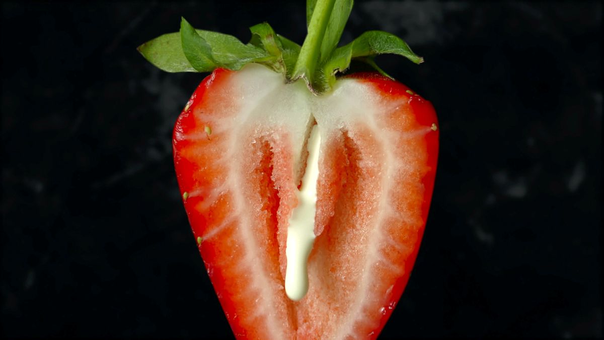 Koorenirega maasikas.