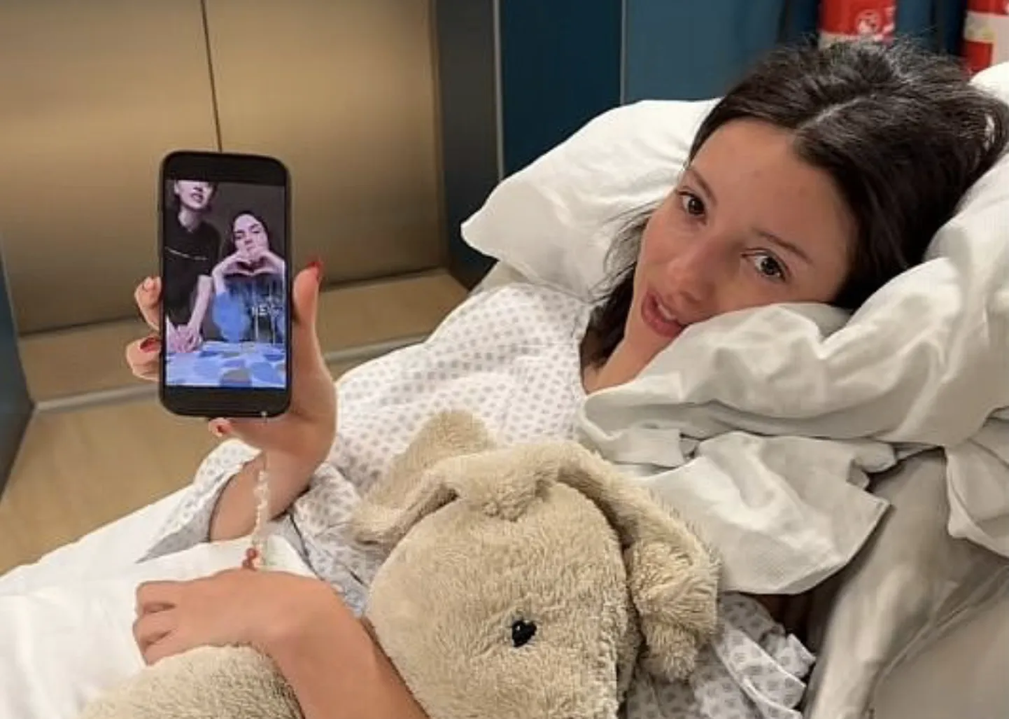 Lucy Markovic viidi arteriovenoosse väärarengu ehk AVMi tõttu operatsioonile, kuid 27-aastane Austraalia modell ei jäänud elama.