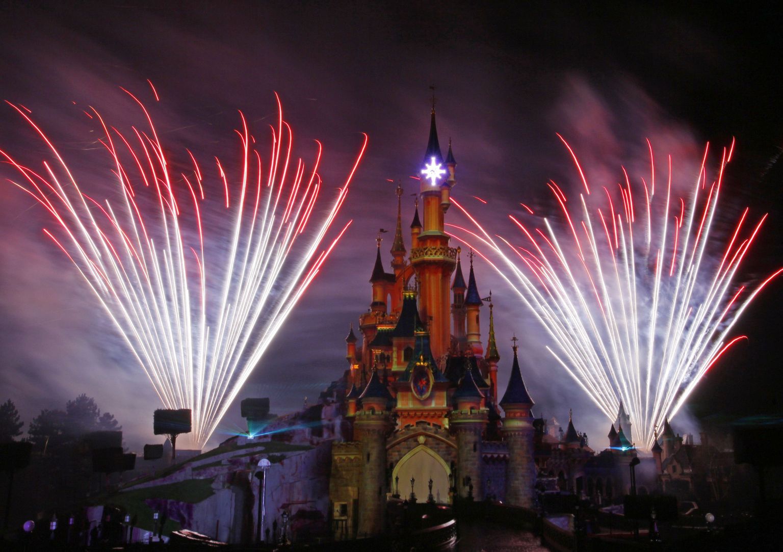 Saudi Araabia prints kulutas Disneylandi erapeole 15 miljonit eurot