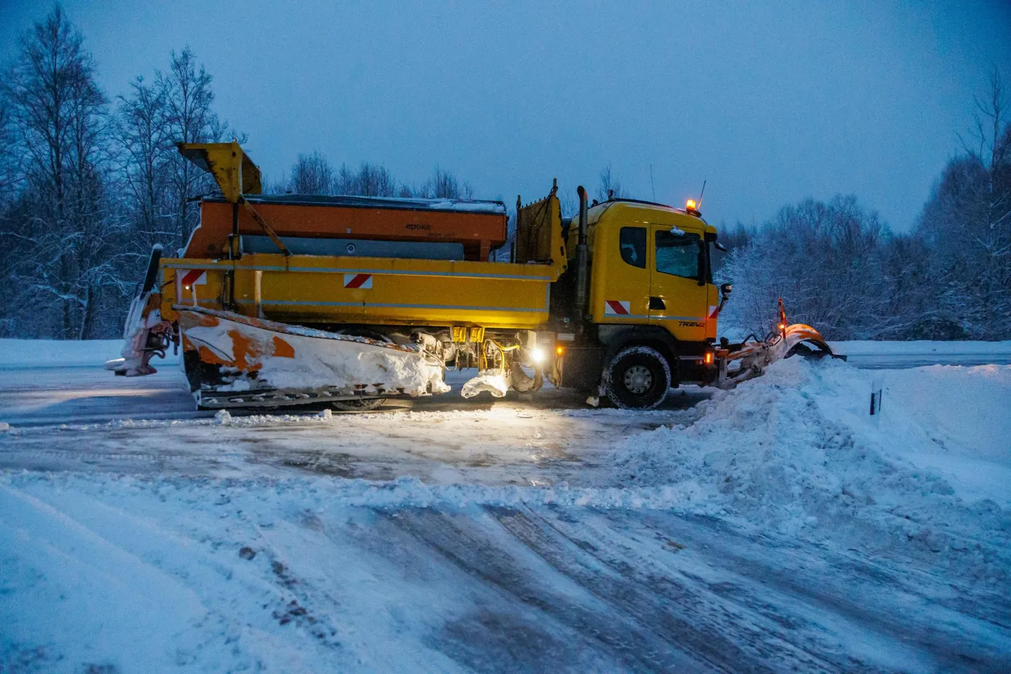 Transpordiamet lõpetad Pärnumaa teedel raskete ilmaolude tõttu kehtestatud erilise hoolderežiimi. Foto on illustreeriv.