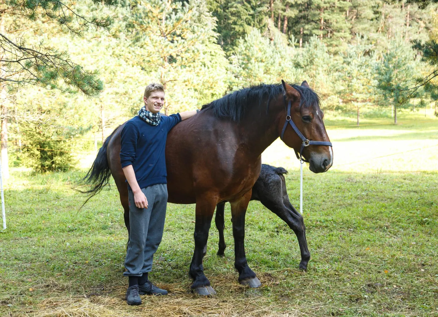 Uku Andreas Reigo pere tegeleb Põlvamaal Eesti raskeveohobuste aretamisega. Hobused on tema suured lemmikud.