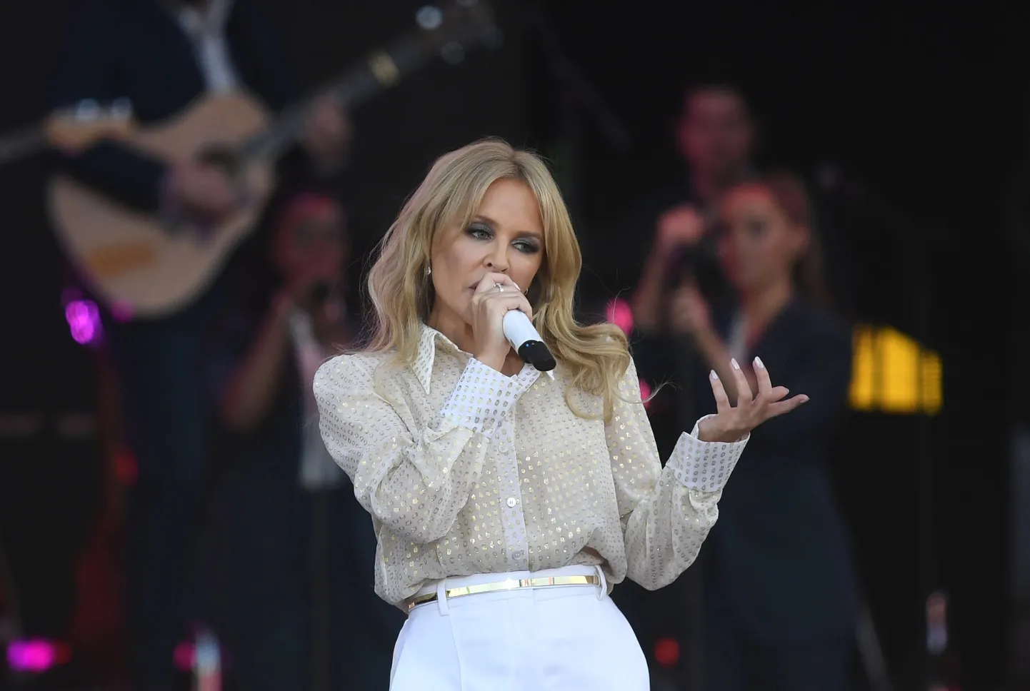 Ieskats Glastonberijas festivālā Kailija Minoga