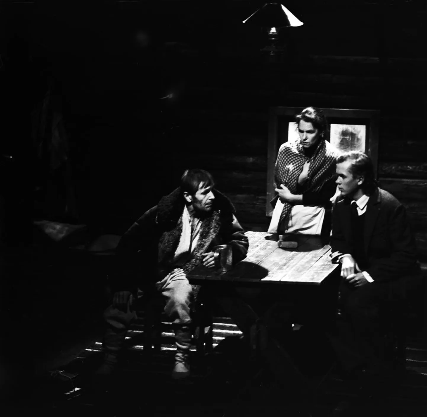 Tammsaare «Tõe ja õiguse III» ainetel Mati Undi «Taevakingitus», 1991. Rudolf Allabert, Tiina Kukli ja Jaan Tätte.