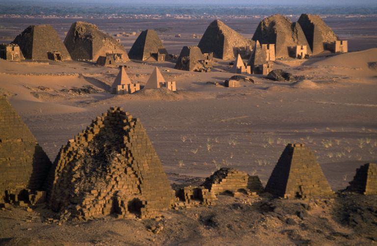 Meroë püramiidid