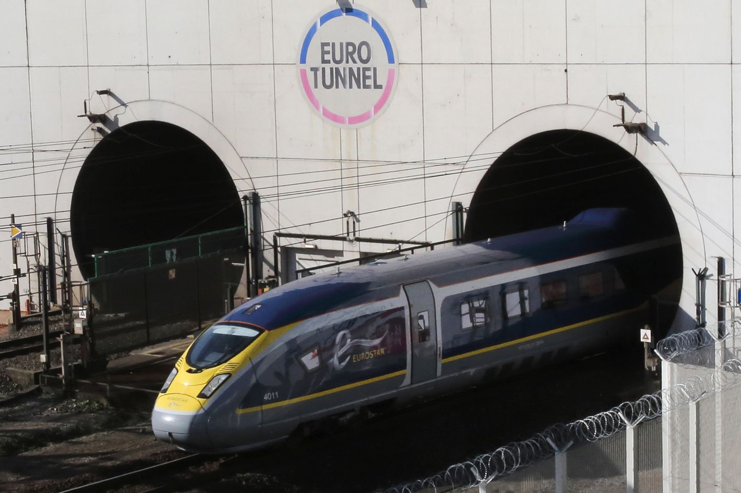 "Eurostar" vilciens tunelī.