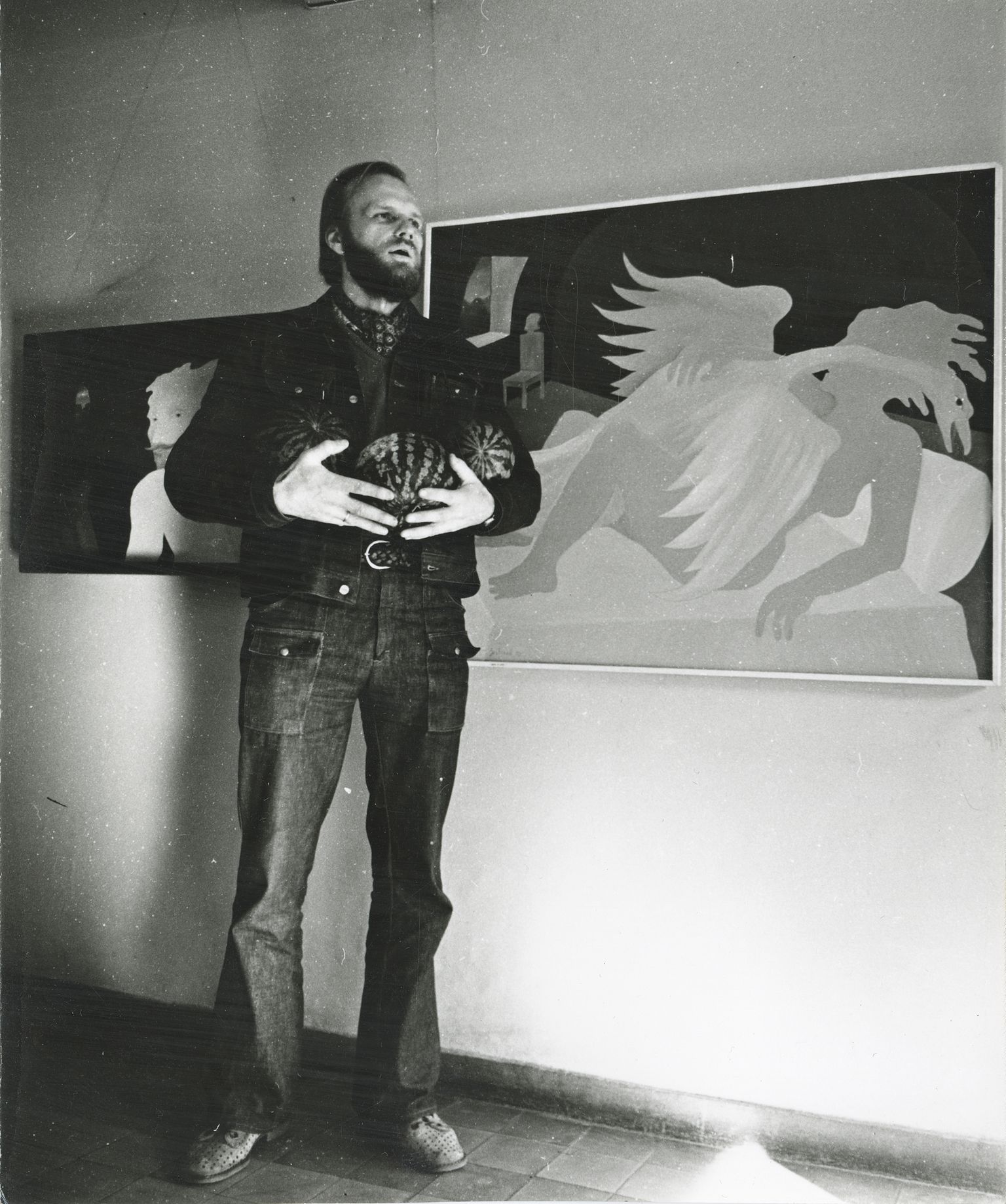 Jüri Arrak näituse avamisel Tallinna Kunstihoone galeriis 1973. aastal.