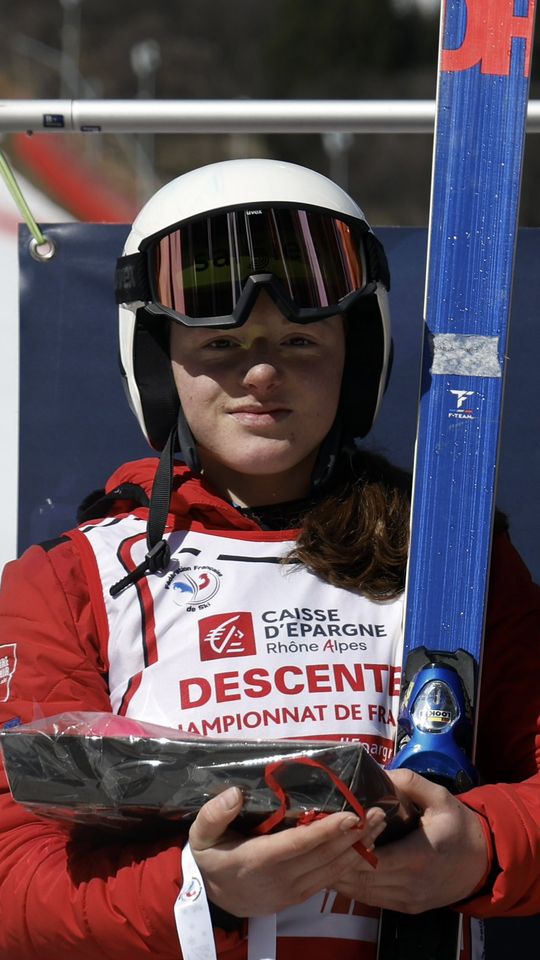 Погибла 18-летняя звезда французского слалома