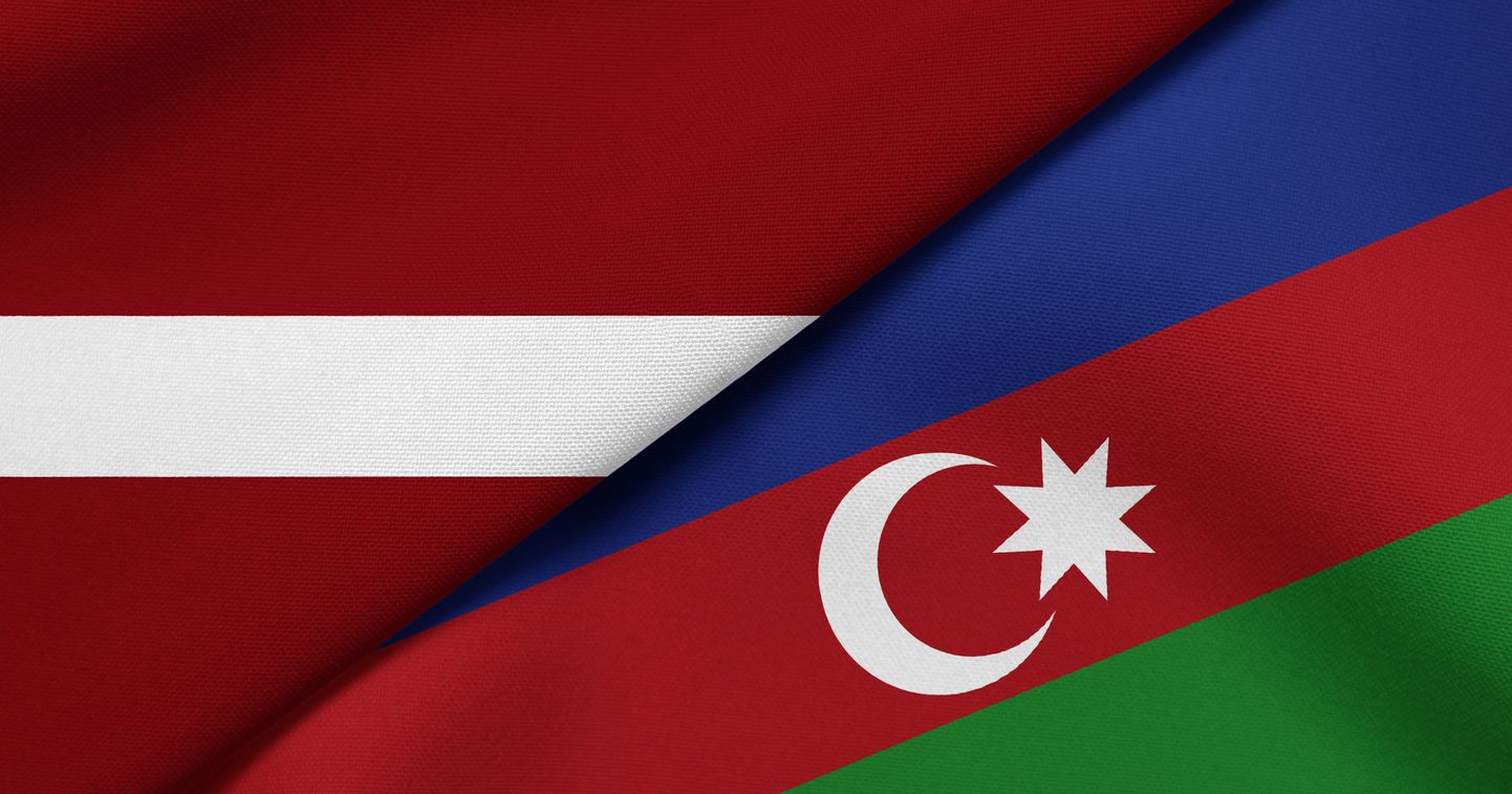 Latvijas un Azerbaidžānas karogi. Ilustratīvs foto.