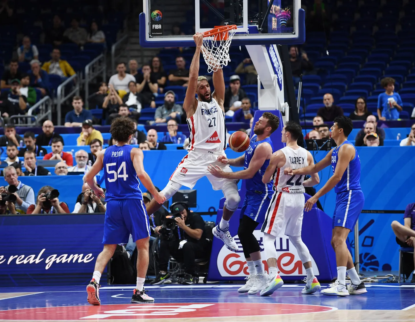 Rudy Gobert aitas Prantsusmaal lülitada Itaalia konkurentsist.