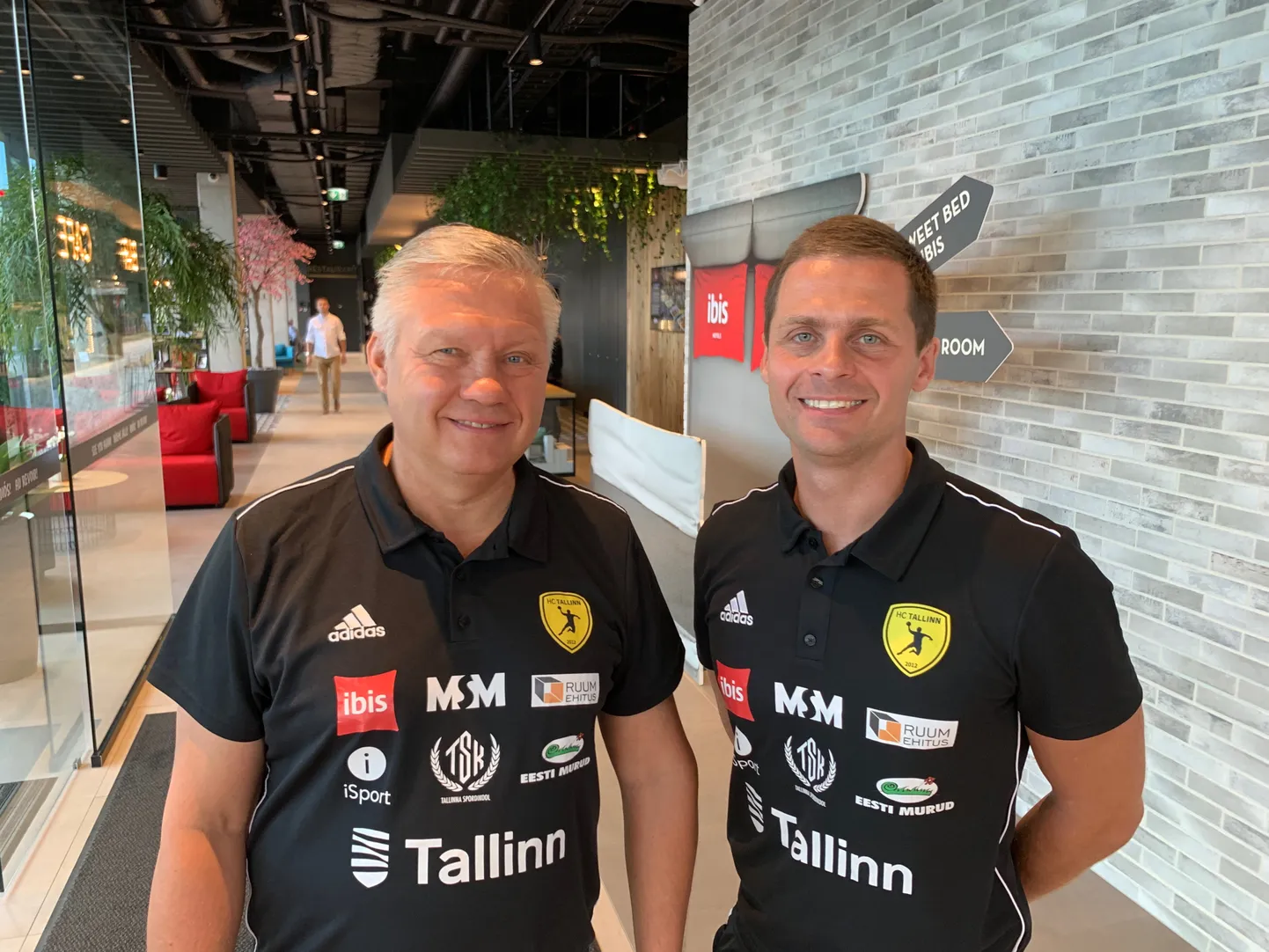 Risto Lepp (paremal) koos isa Jüri Lepaga aastal 2019.