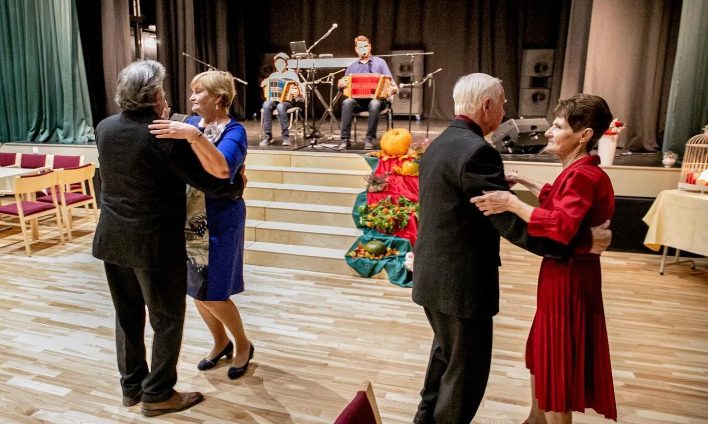 Pärnu linn peab meeles kohalikke elanikke, kes on abielus olnud vähemalt pool sajandit.