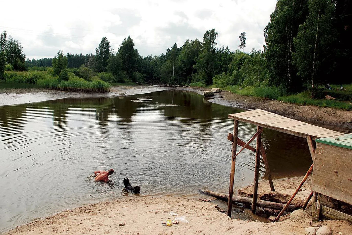 Möödunud sajandi 70ndate algul koorilaulu saatel avatud Punapargi paisjärv ei anna praegu just palju põhjust hõisata ega laulda.