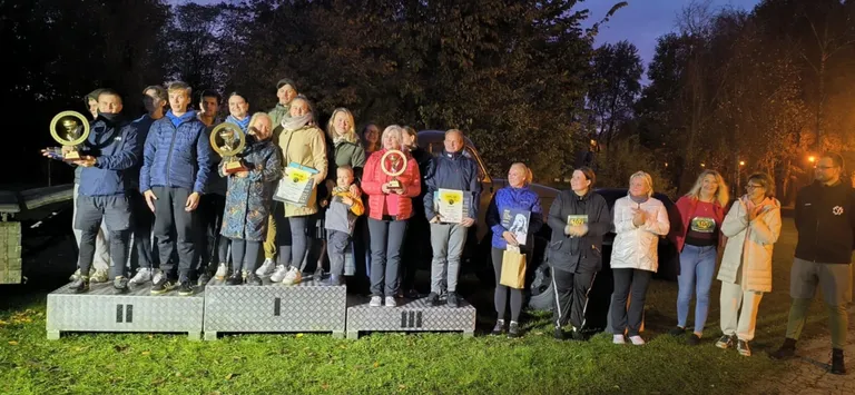 Kui teatejooksu start oli 8.30 hommikul, siis autastustamine toimus juba õhtupimeduses kella 19 paiku.