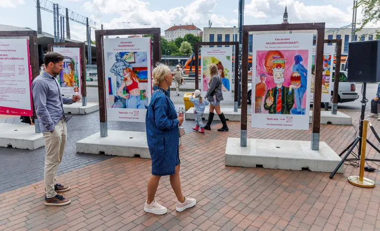 Välinäitust saab Balti Jaamas uudistada 31. juulini. Augustis liigub näitus edasi Kadrioru parki ja Küüni tänavale Tartu kesklinna