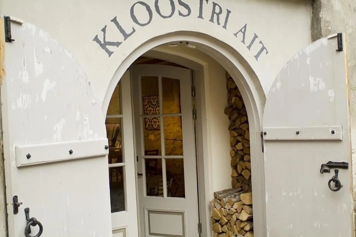 Kloostri Ait