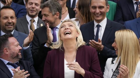 Среди кандидатов от французских ультраправых есть поклонники Путина, отрицатели Холокоста и расисты