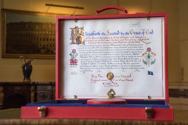 Elizabeth II ametlik luba, millega ta lubab oma lapselapsel, prints Harryl abielluda Meghan Markle'iga