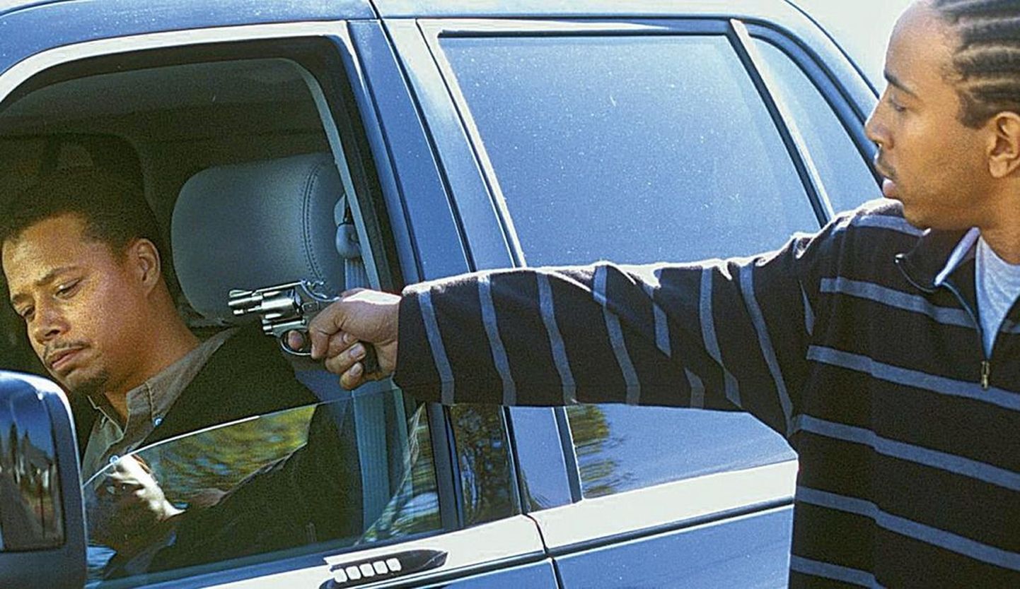 Kolm Oscarit võitnud Paul Haggise debüütfilm on täis kokkupõrkeid, siin sihib näitleja Chris Bridges Terrence Howardit.