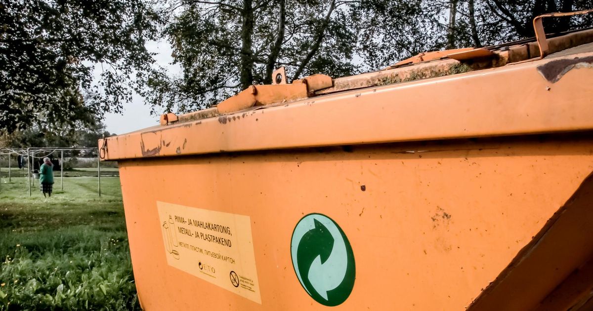 Pakendikonteiner võttis tuld