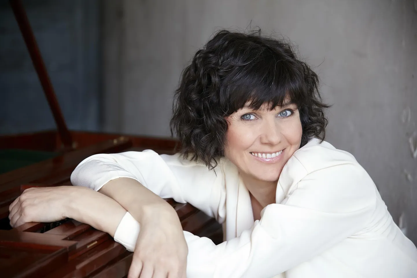 Viviana Sofronitski musitseerib vanaaegsete klaverite koopiatel. Pillide looja on pianisti abikaasa Paul McNulty, kes on valmistanud instrumente mitmele maailmakuulsale muusikule.