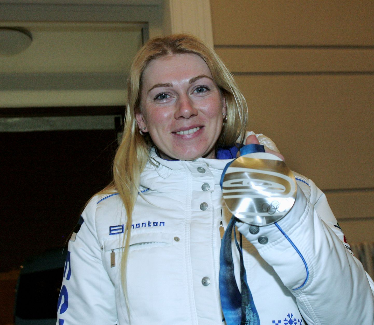 Кристина Шмигун-Вяхи с серебром Олимпиады в Ванкувере.