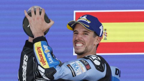 Spānis Alekss Markess uzvar 