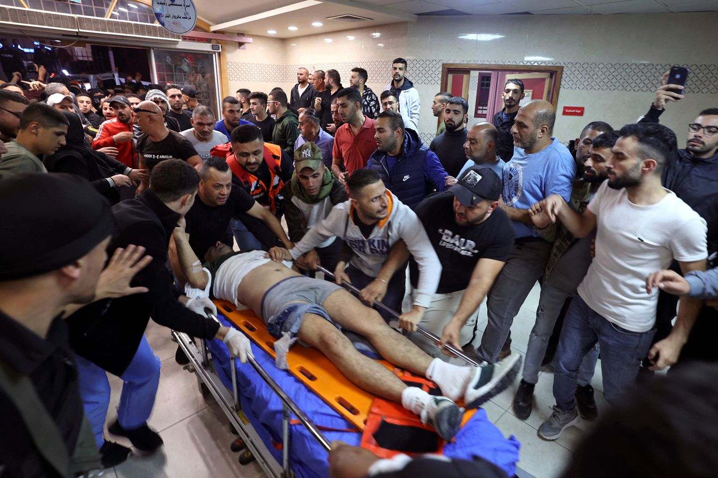 Pärast Iisraeli haarangut Nablusi haiglas.