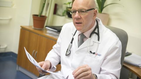 Professor Margus Viigimaa sõnul on tulevikus ülimalt oluline roll otsusetoel, mis pakub uusimate teaduslike teadmiste põhjal arstile soovitusi parimate otsuste tegemiseks. Professor Margus Viigimaa sõnul on tulevikus ülimalt oluline roll otsusetoel, mis pakub uusimate teaduslike teadmiste põhjal arstile soovitusi parimate otsuste tegemiseks.