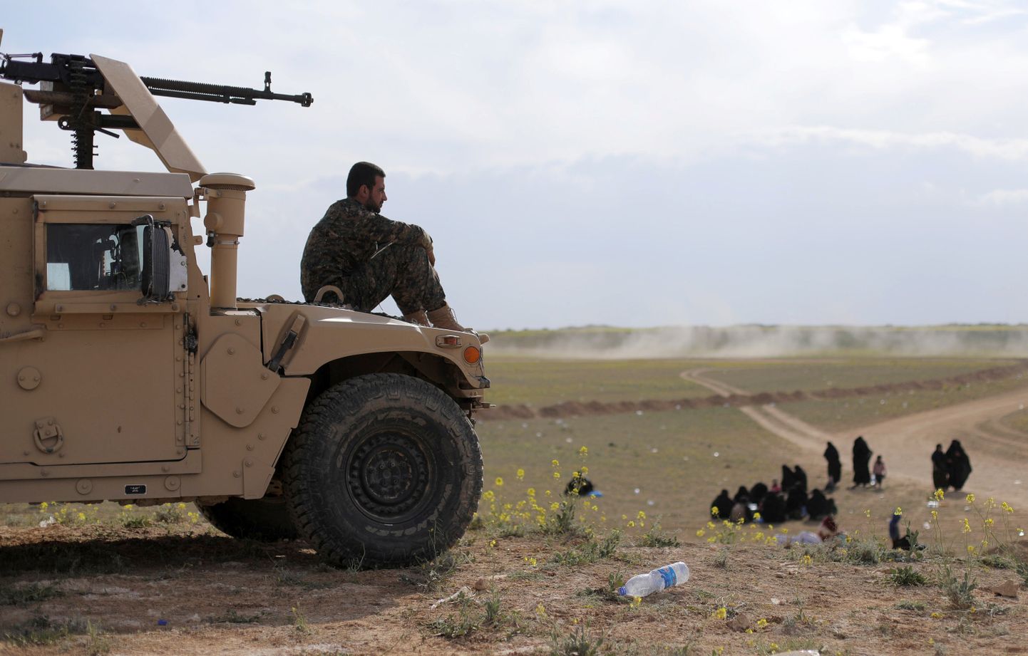 Süüria Demokraatlike Jõudude (SDF) sõdur Baghouzi lähistel.