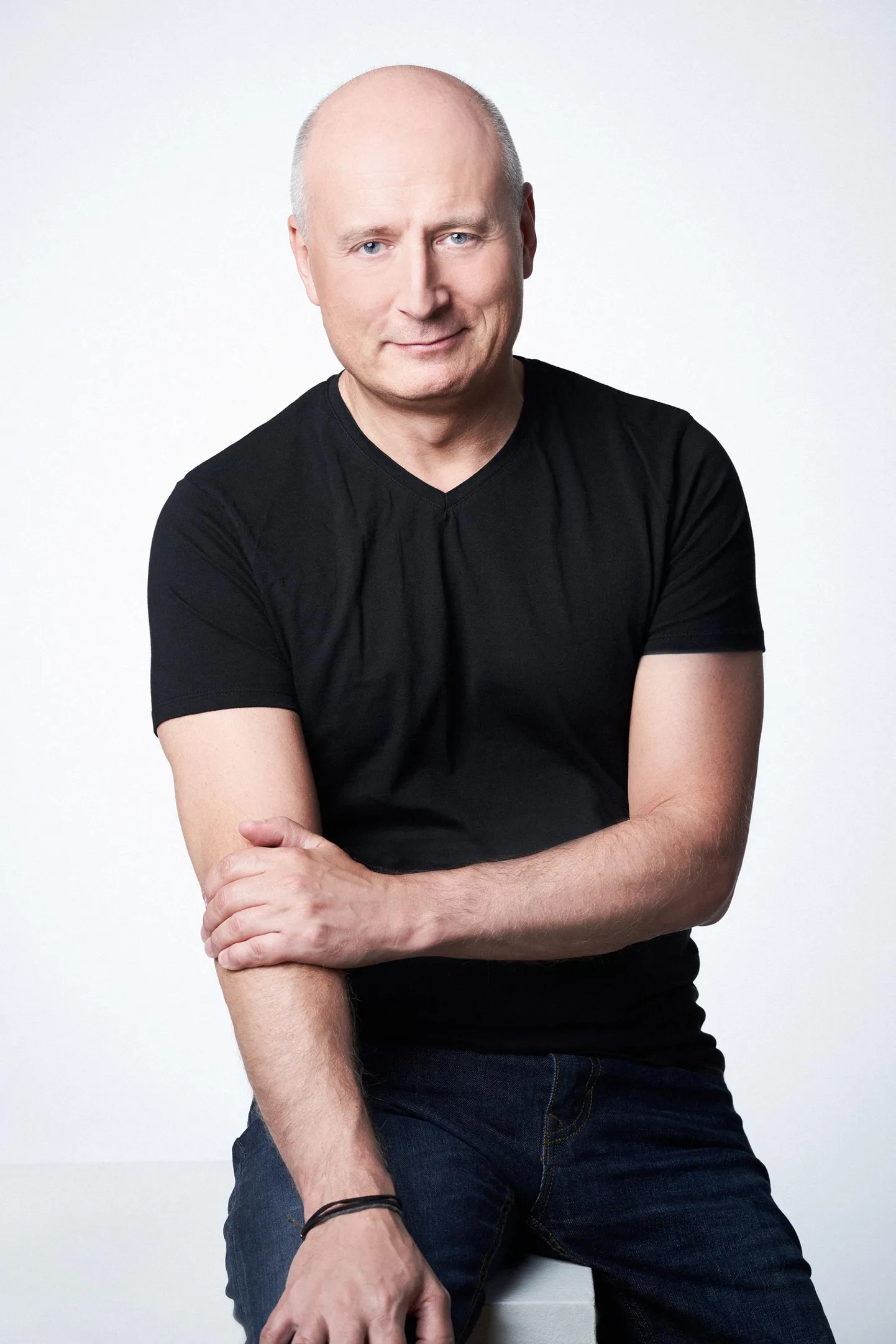 Paavo Järvi rõõmustab, et Pärnu muusikafestival oli 2020. aasta suvel üks vähestest Euroopas toimunud festivalidest. Muusikud said kokku viis kuud pärast maailma lukku panemist ning energia ja musitseerimise rõõm olid tohutud.   FOTO: Kaupo Kikkas