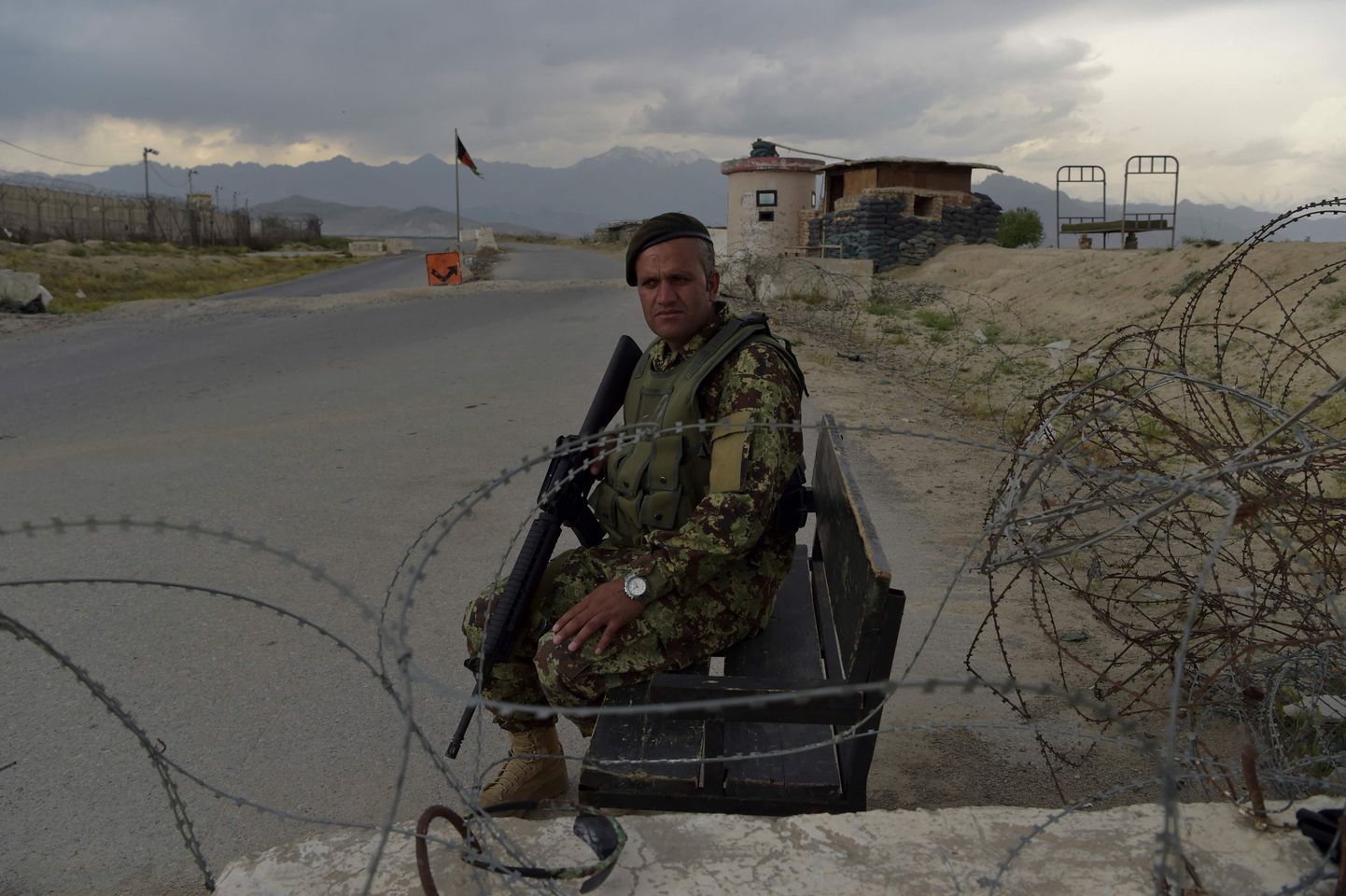 Kontrolpunkts pirms Bagrāmas militārās bāzes 50 kilometrus uz ziemeļiem no Kabulas